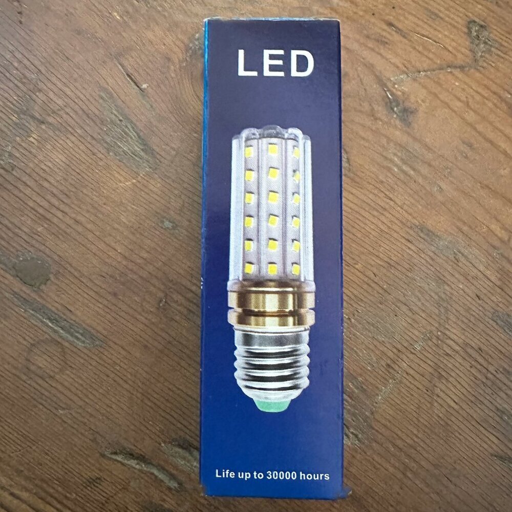 3 Pack LED Lightbulbs 12 Watts / 11-–230V NEW - Picture 4 of 4